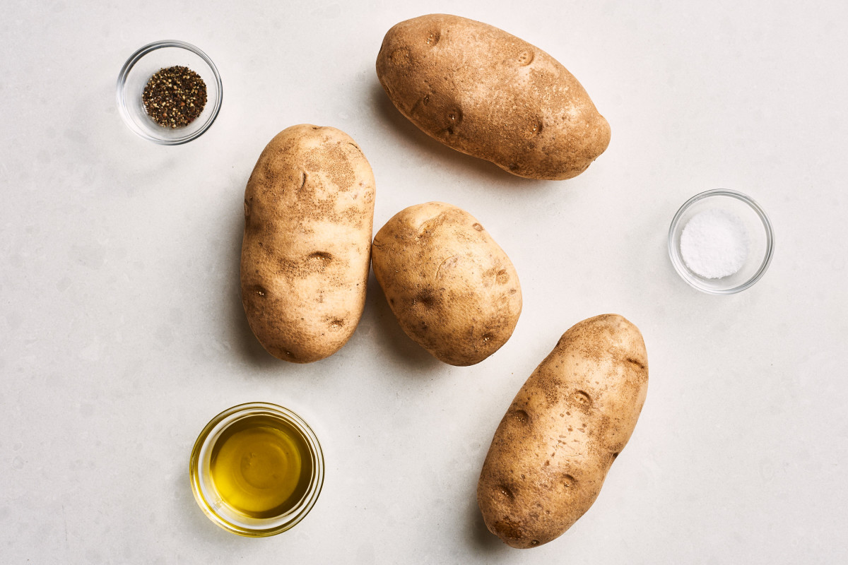 This Super Simple Trick Has Me Peeling Potatoes Faster than Ever