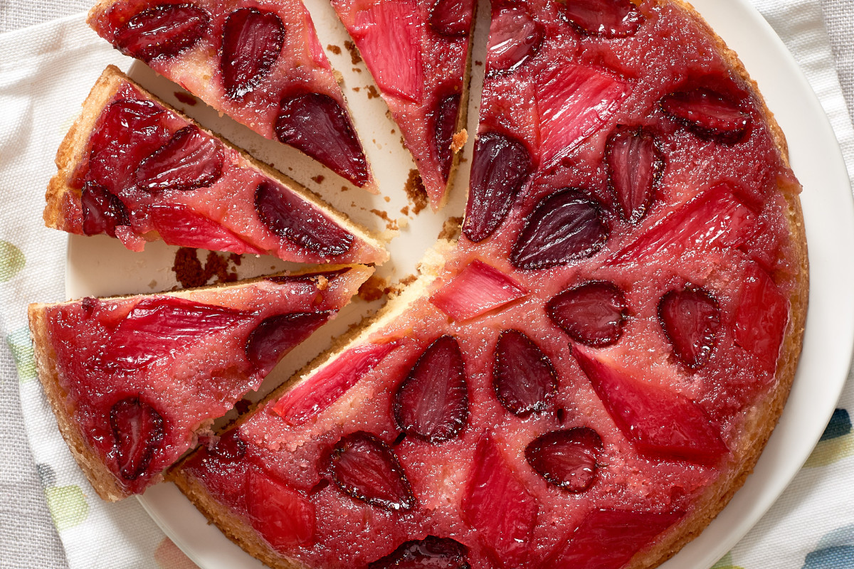 How to Make an Upside-Down Cake with Almost Any Fruit