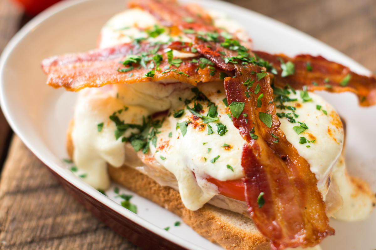 This Cheesy, Saucy Hot Brown Sandwich Is Kentucky's Original Hangover Cure