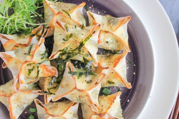 These Chicken and Chive Wontons Will Be Love at First Bite