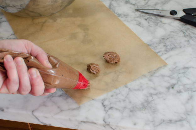 This Simple Hack Will Upgrade Your DIY Pastry Bags Forever