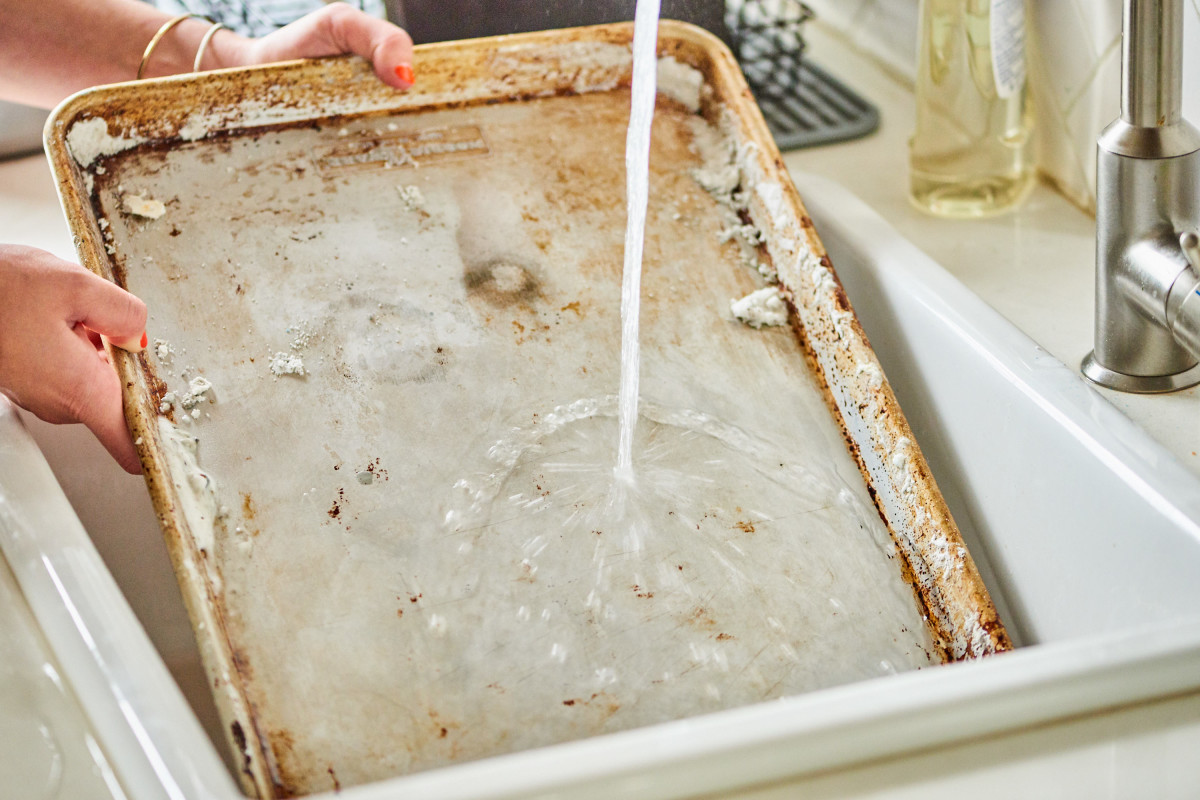 I Cleaned My Baking Sheets with a Dishwasher Detergent Pod — Here's What I Learned