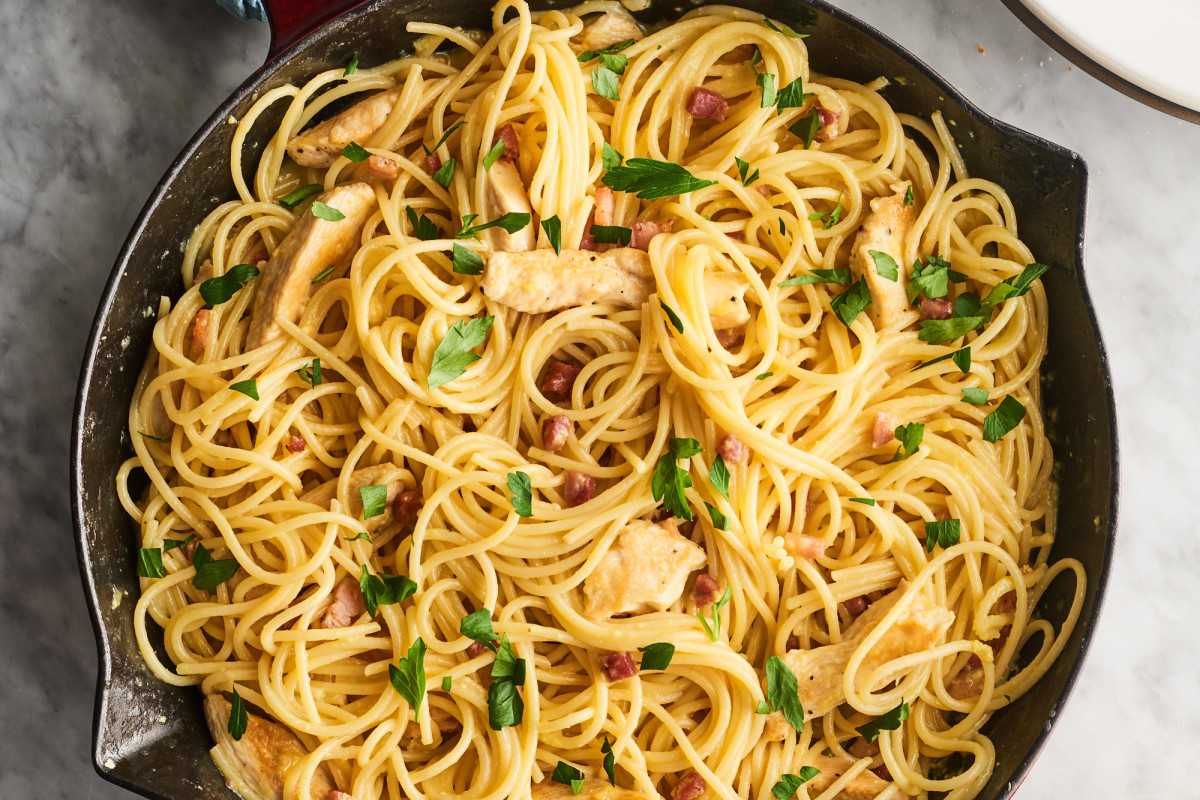 You Only Need 5 Ingredients for This Creamy Chicken Carbonara