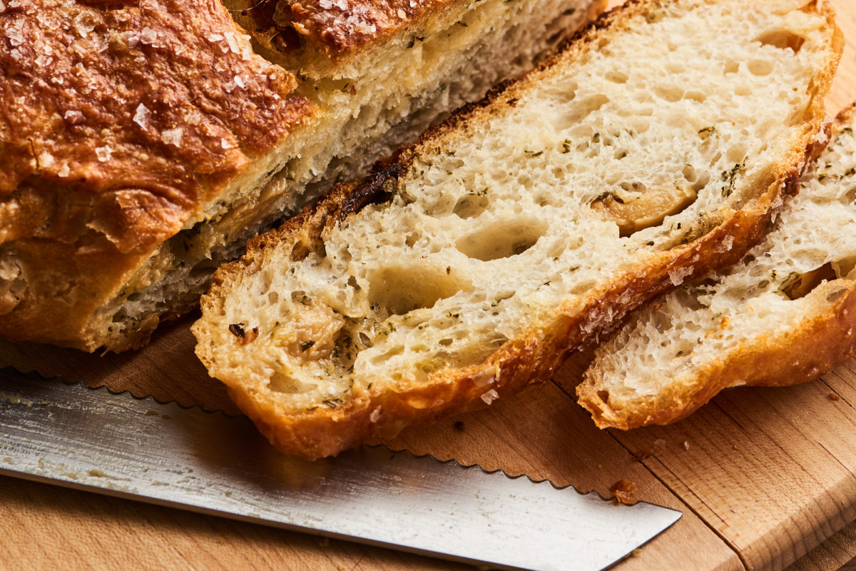 Garlic Bread's Got Nothing on This Roasted Garlic and Herb No-Knead Bread