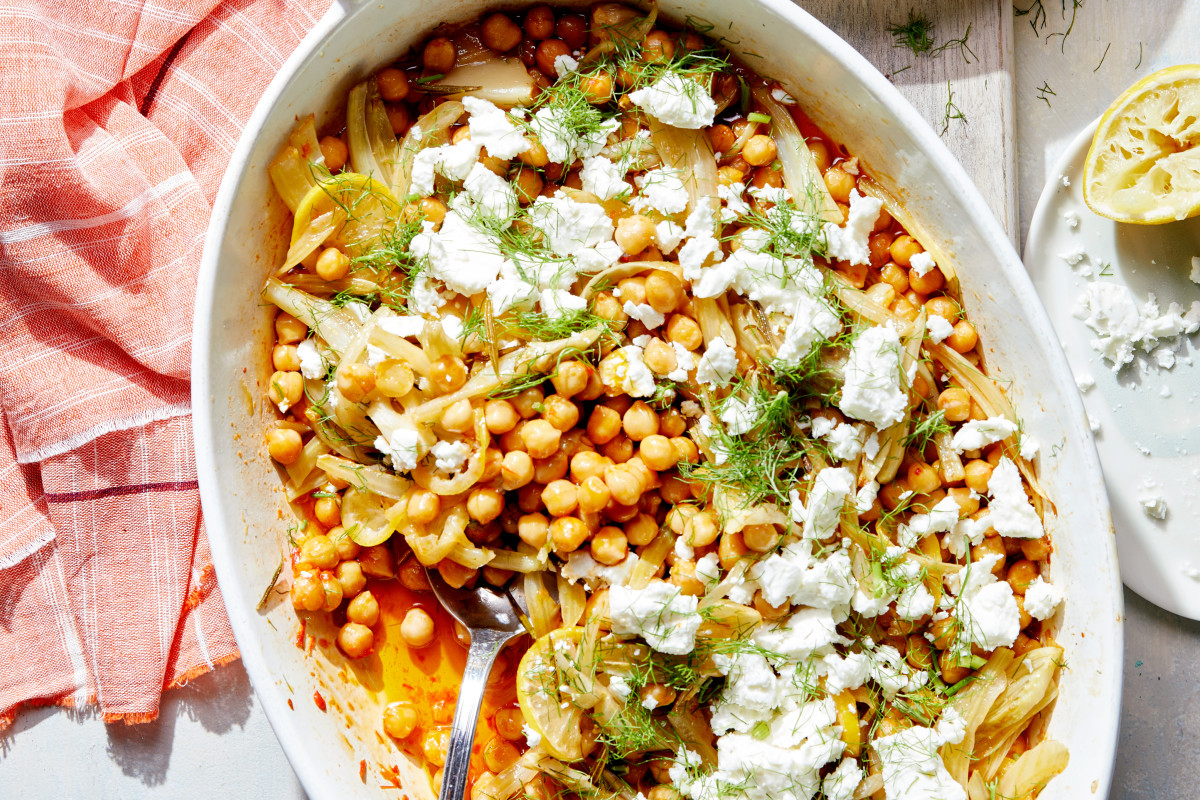 25+ Easy Recipes to Make with a Can of Chickpeas