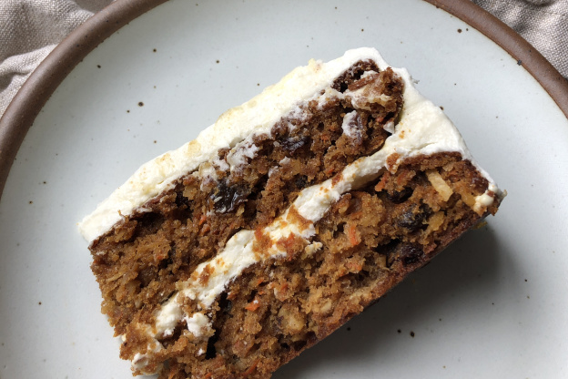 I Tried the Divorce Carrot Cake Reddit Is Obsessed with (Yes, I'm Still Married)