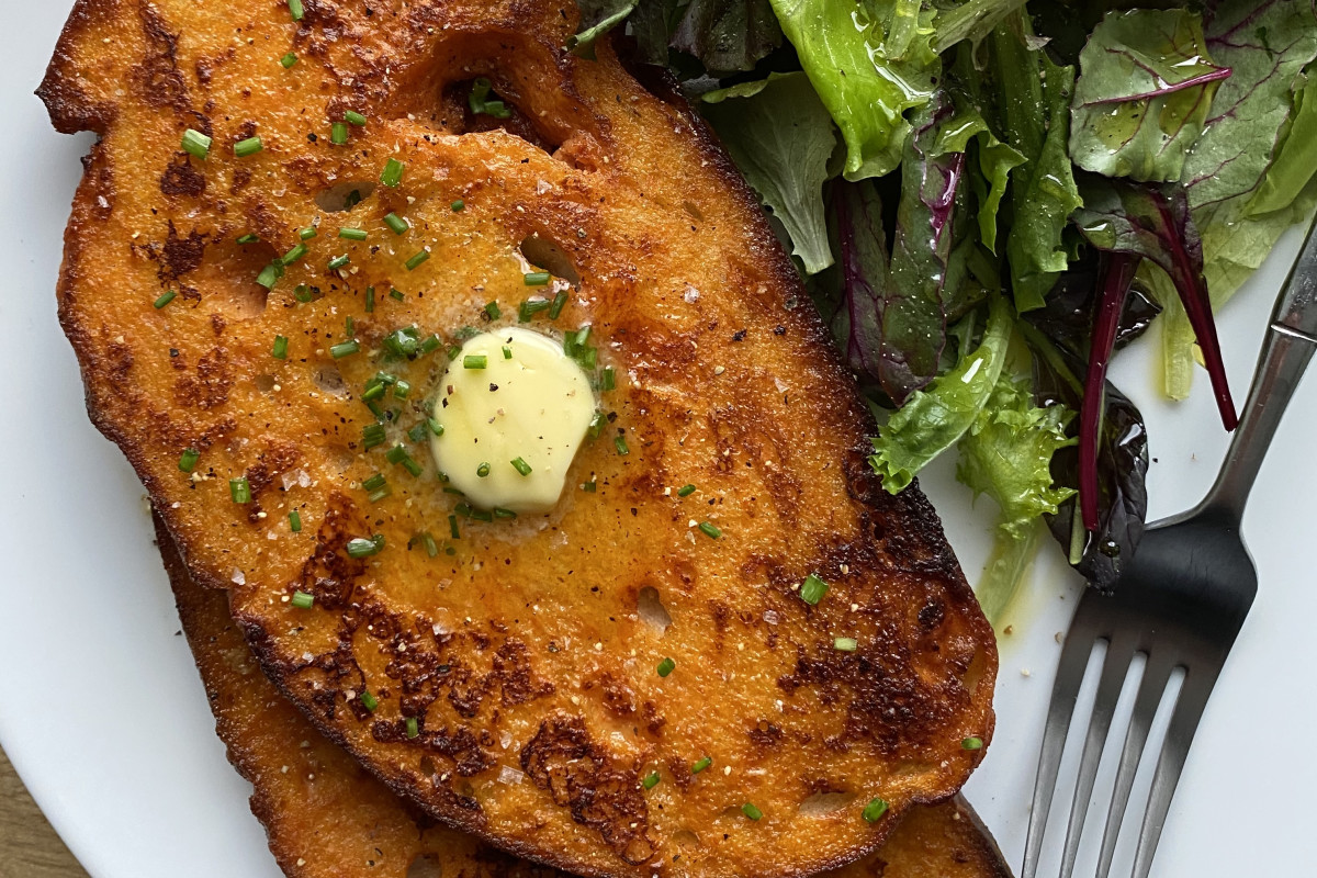 I Tried the Reddit-Famous Red Dog Toast and, Honestly, I Loved It