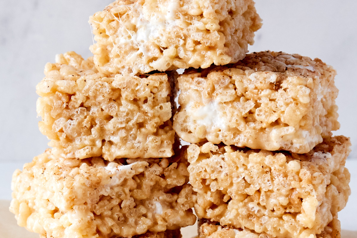 These Boozy Eggnog Rice Krispies Treats Are Almost Too Easy to Make