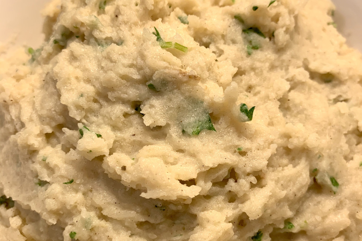 I Tried Julia Child's 30-Clove Garlic Mashed Potatoes, and They're Every Bit as Good as They Sound