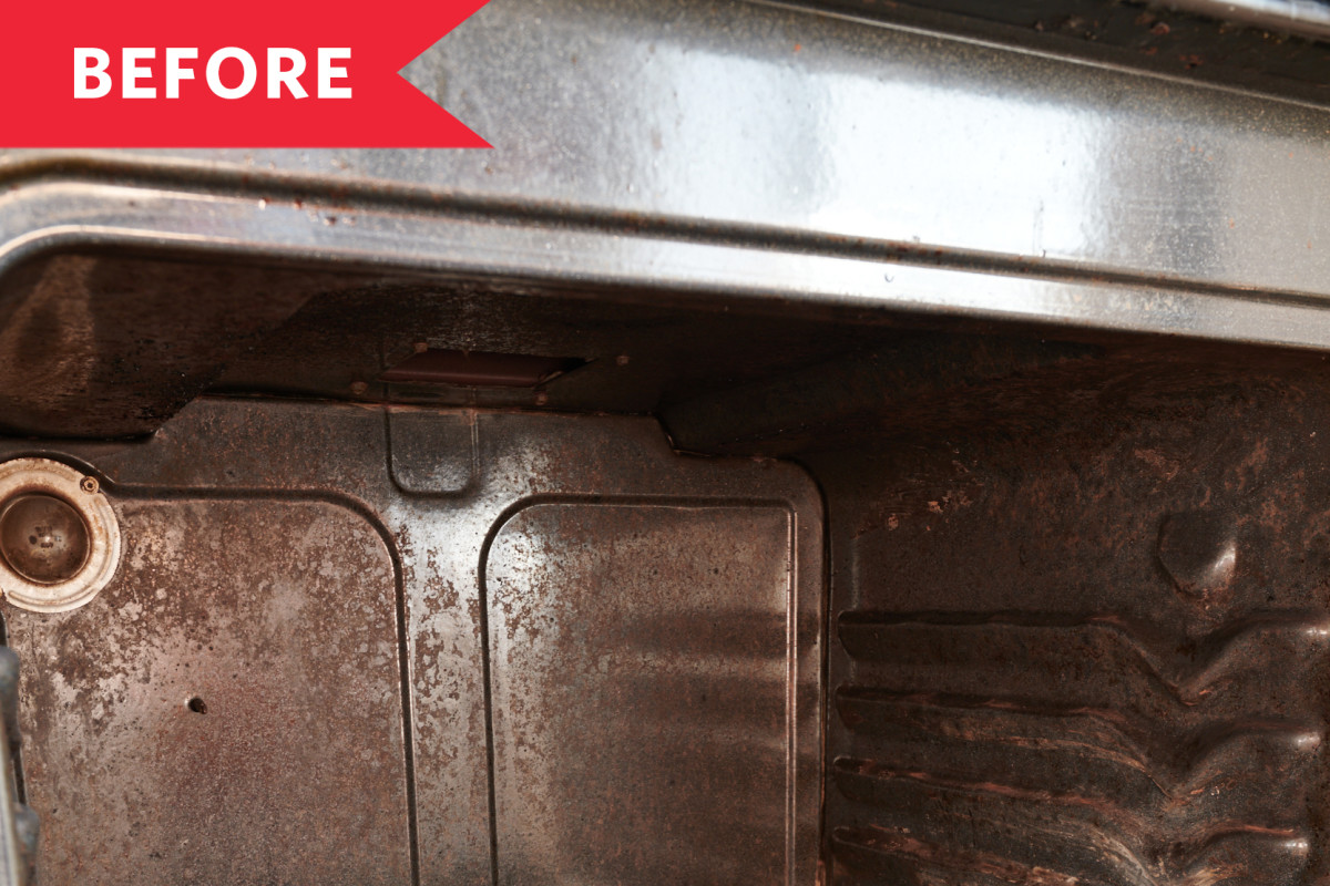 Before and After: I Cleaned the Oven in My Rental Kitchen for the First Time in 7 Years