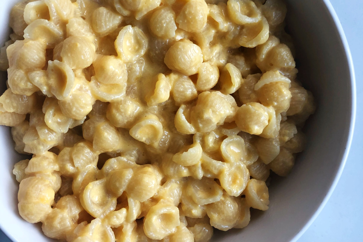 I Tried the Internet's Hack for Making Creamier, Cheesier Boxed Mac and Cheese