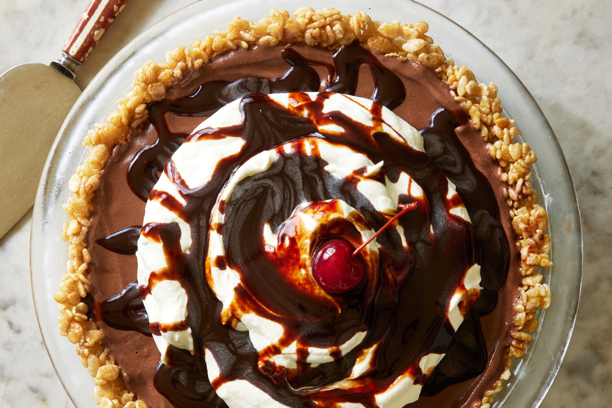 This Ice Cream Pie Has a Rice Krispies Crust — And It's as Magical as It Sounds