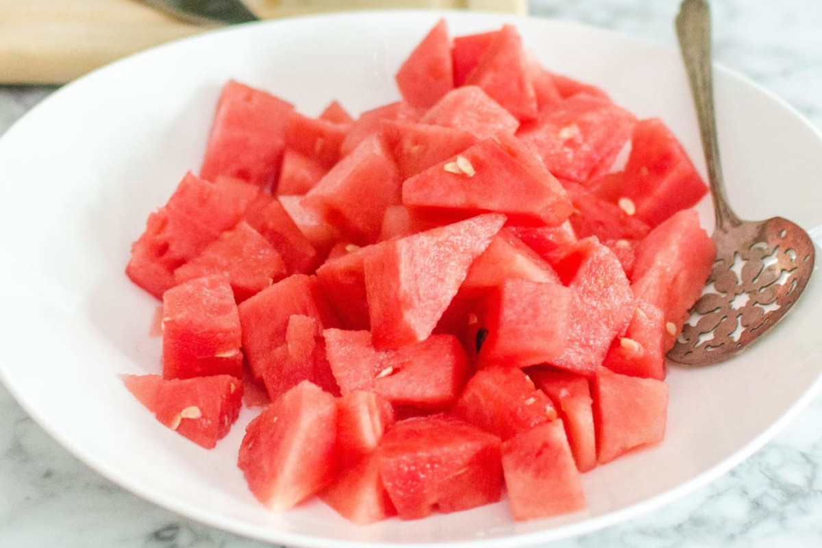 To Make Perfect Slices of Watermelon, Use This Common Household Item