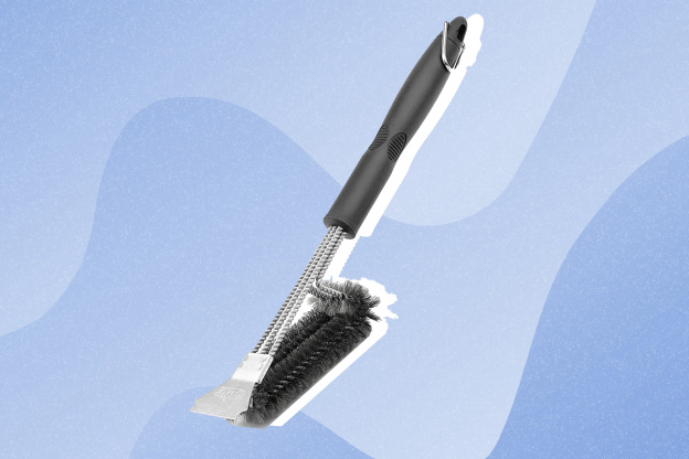 This Sturdy, Editor-Approved Grill Brush Is *THE ONE* Worth Buying (and It's on Sale Right Now)