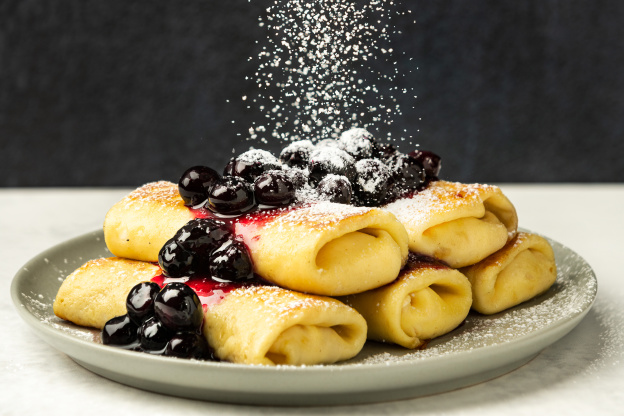 Here's How to Make Your Own Powdered Sugar