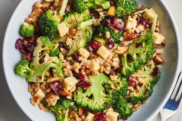 This Make-Ahead Farro and Broccoli Salad Is a Weekday Lunch Dream