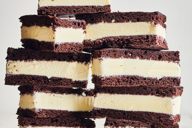 These Old-School Ice Cream Sandwiches Are Exactly What We Want This Summer