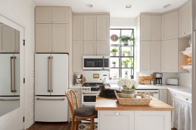 Get the Best Kitchen Deals and Sales Straight to Your Phone