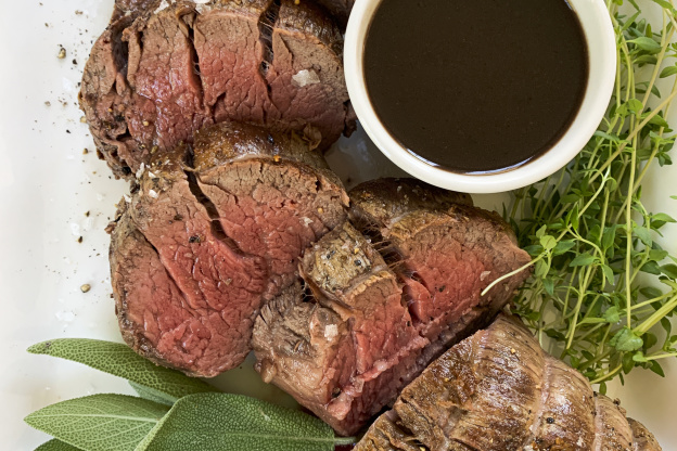 This (Surprisingly Easy) Chateaubriand Is a Delicious Way to Impress Somebody