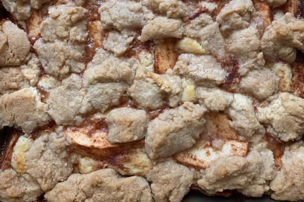 Smitten Kitchen's Big Apple Crumb Cake Is an Easy Way to Use up Fall Apples