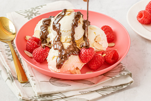 The Irresistible Chocolate Spread I Can't Stop Putting on Basically Everything The Irresistible Chocolate Spread I Can't Stop Putting on Basically Everything