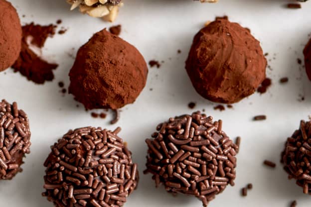 These 5-Ingredient Rice Cake Truffles Are Deliciously Easy to Make