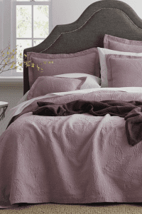 This bedding set is perfect for year-round use.