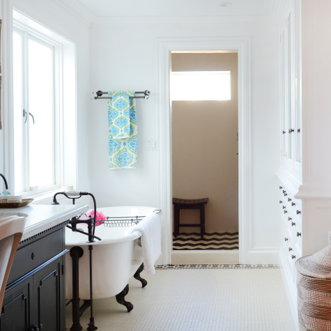 Macy's Latest Sale Is the Perfect Opportunity to Give Your Bathroom a Summer Refresh