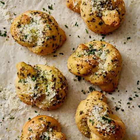 This Foolproof Garlic Knot Recipe Won't Let You Down