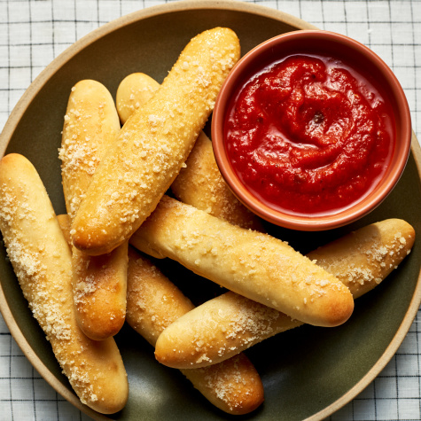 Little Caesars Copycat Breadsticks Are Buttery, Garlicky, Cheesy Perfection