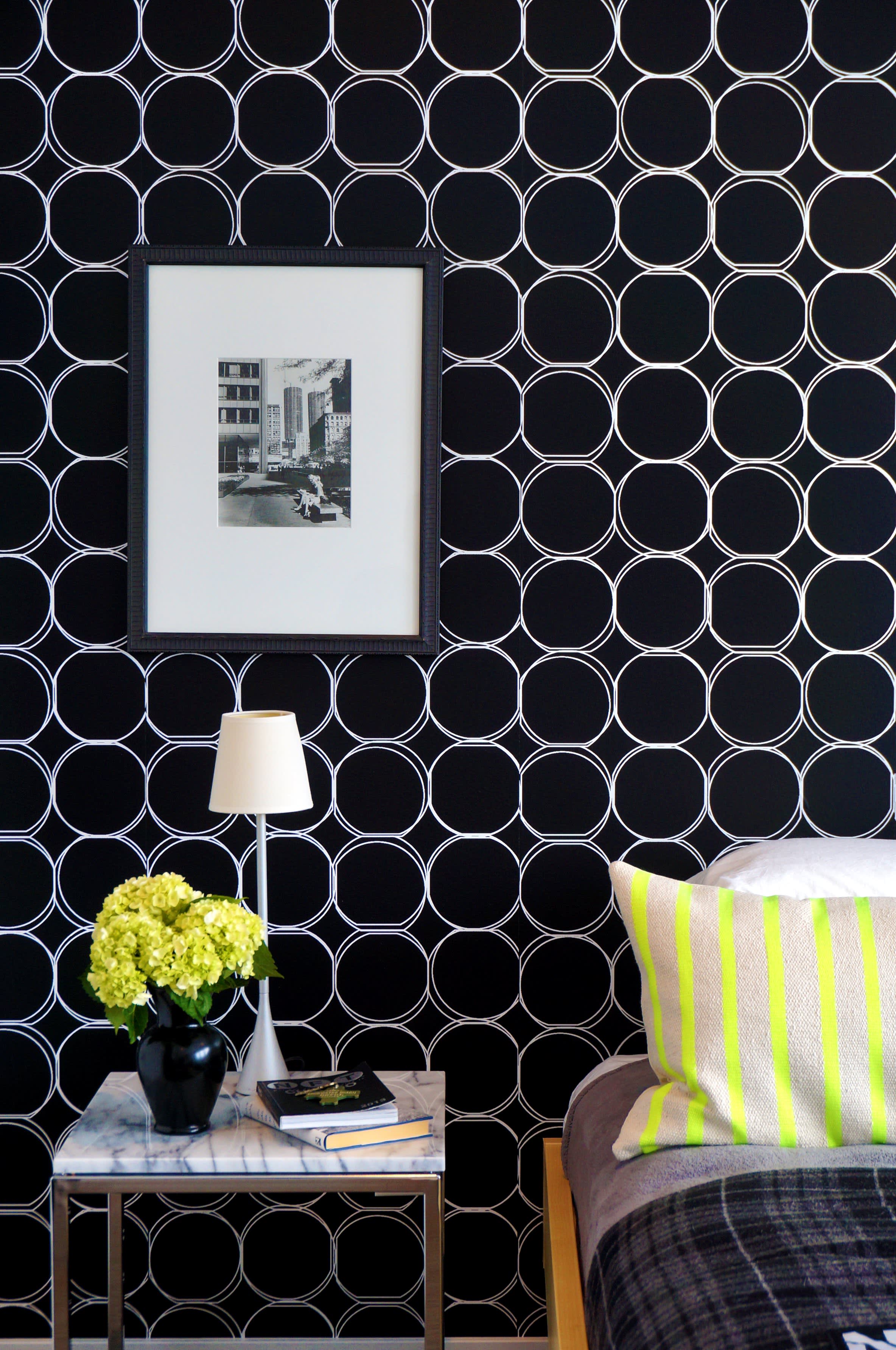 11 Black Paint Shades Interior Designers Use on Repeat