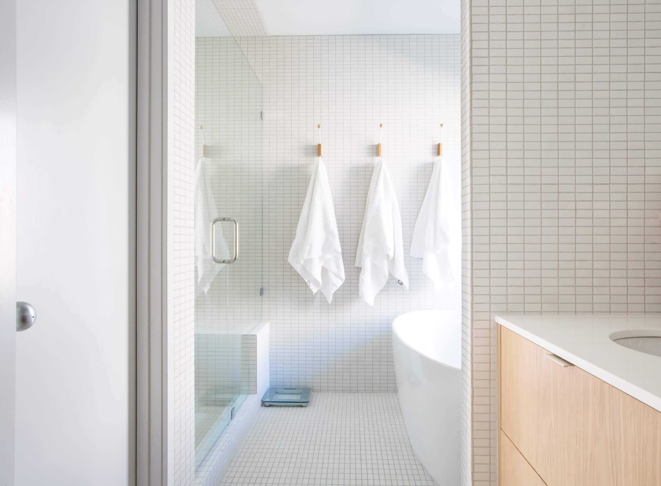 Hotel Bath Towels: Your Key to a Five-Star Bathroom Experience