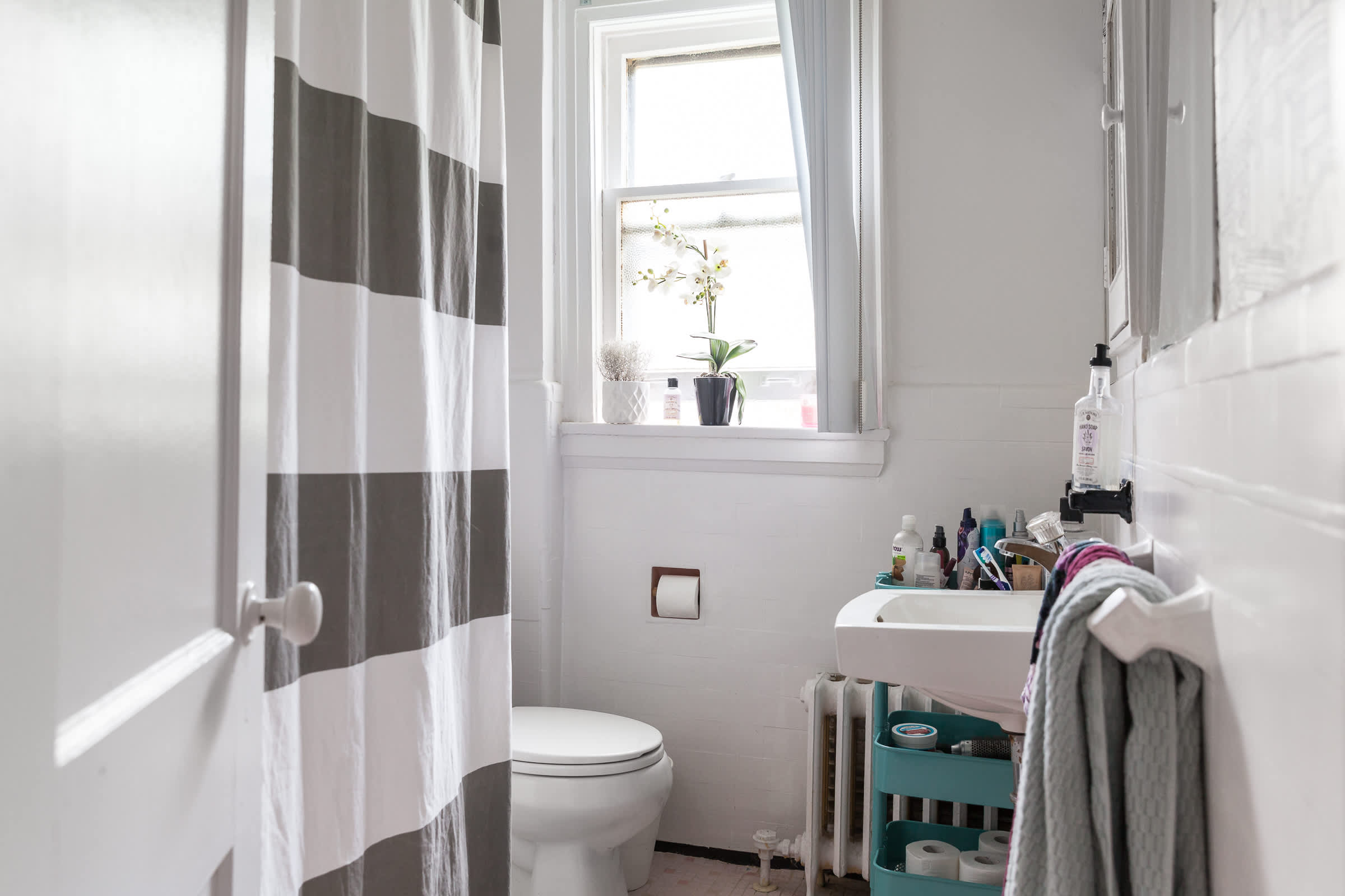 How To…Get Rid of Bleach Stains in the Bathroom