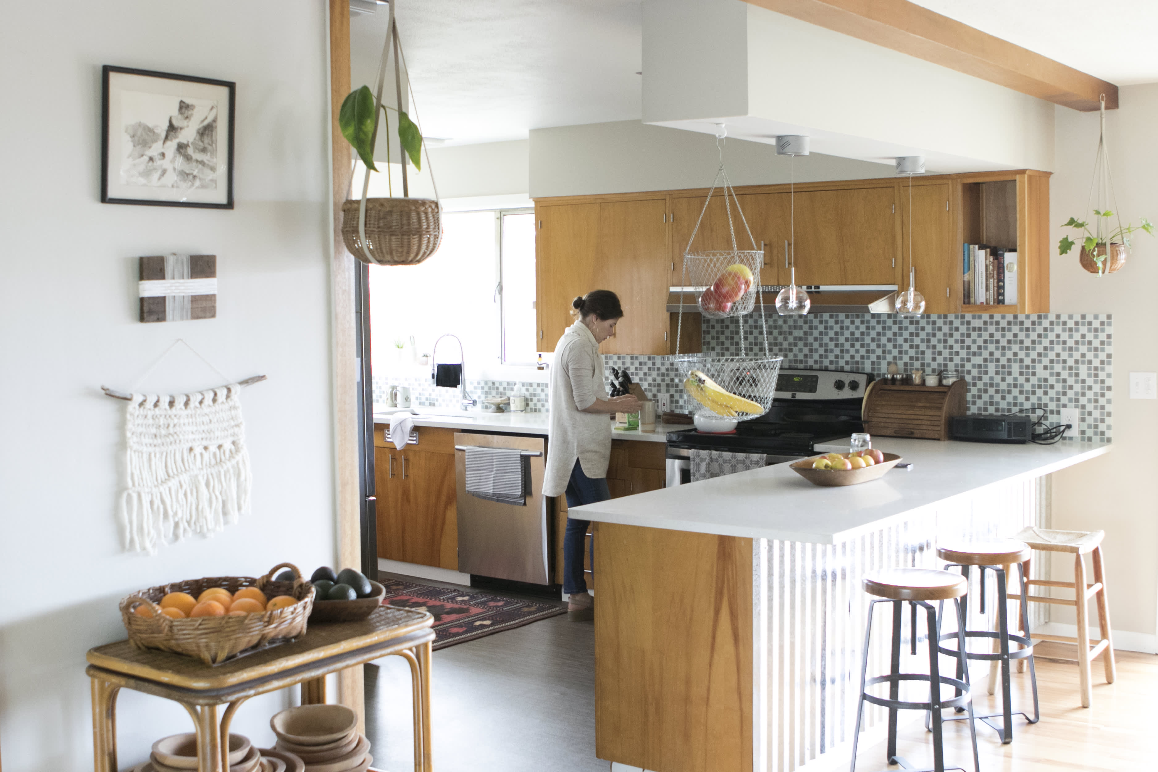 Vintage Tin Round Grater 8 Inches Tall -   Modern mid century kitchen,  Kitchen design small, Vintage kitchen
