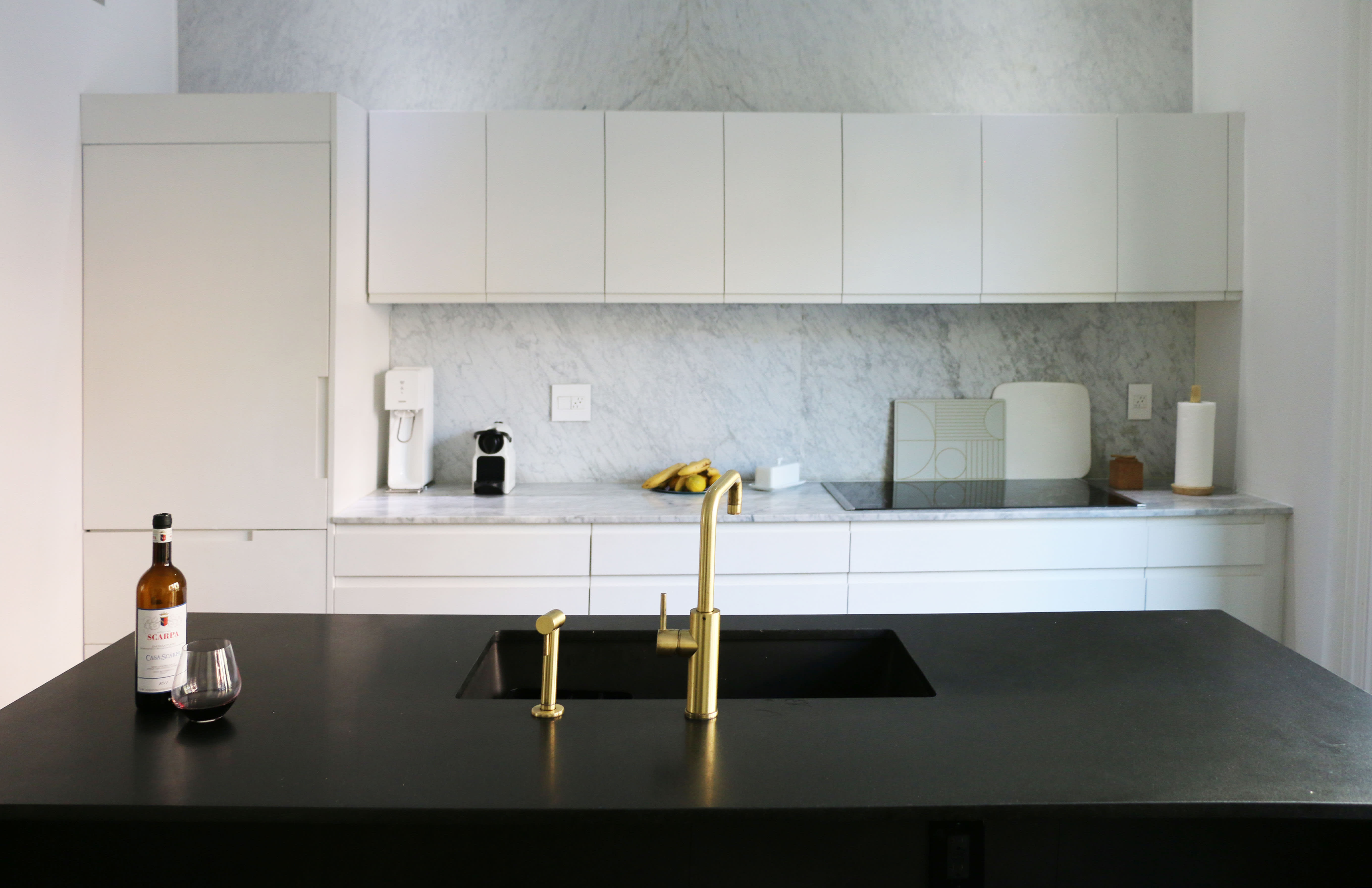Modern Comfort Apartment, Kitchen Modern Comfort from Qun F…