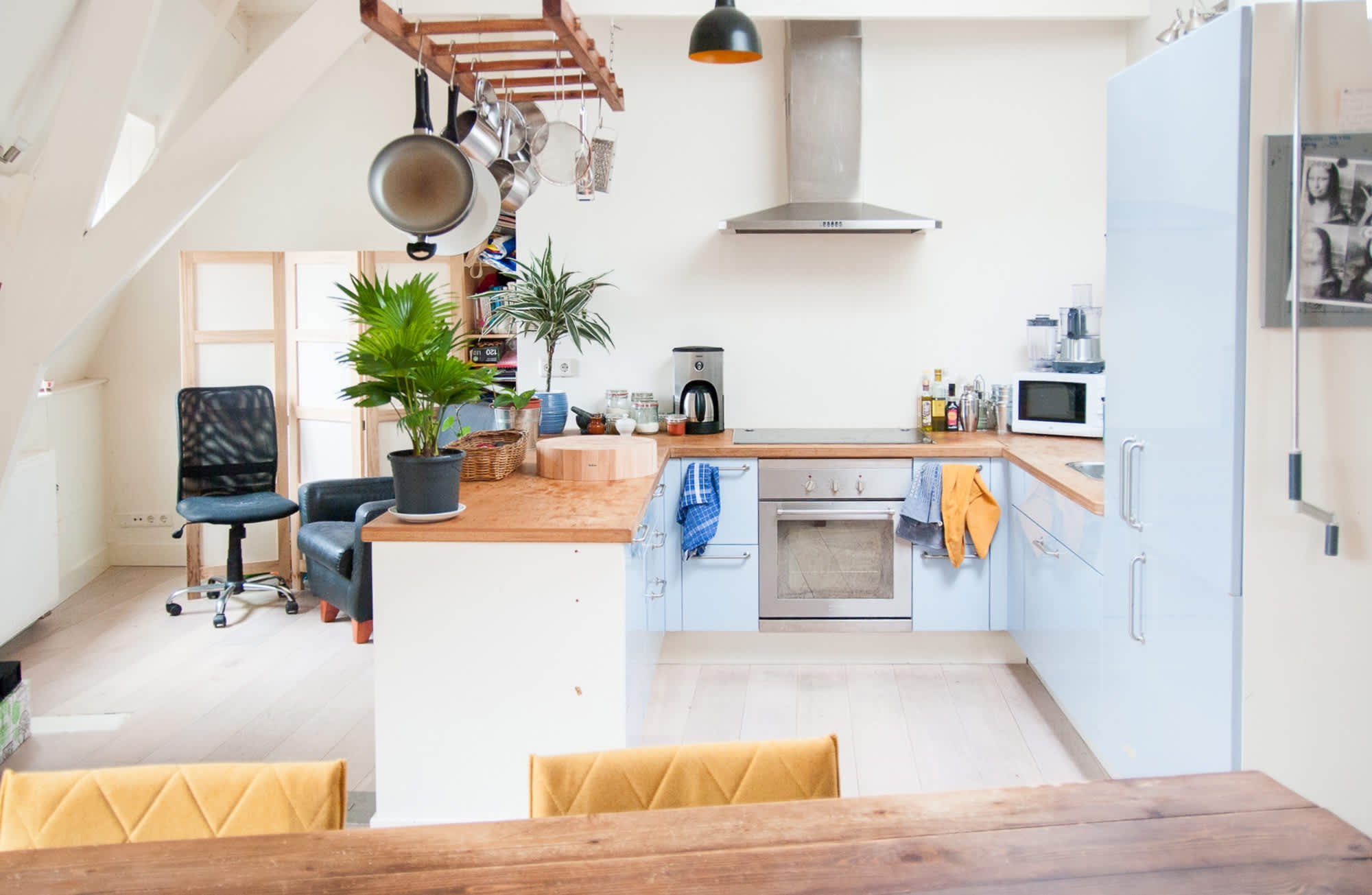 This Popular Kitchen Color Can Actually Hurt a Home's Sale Price