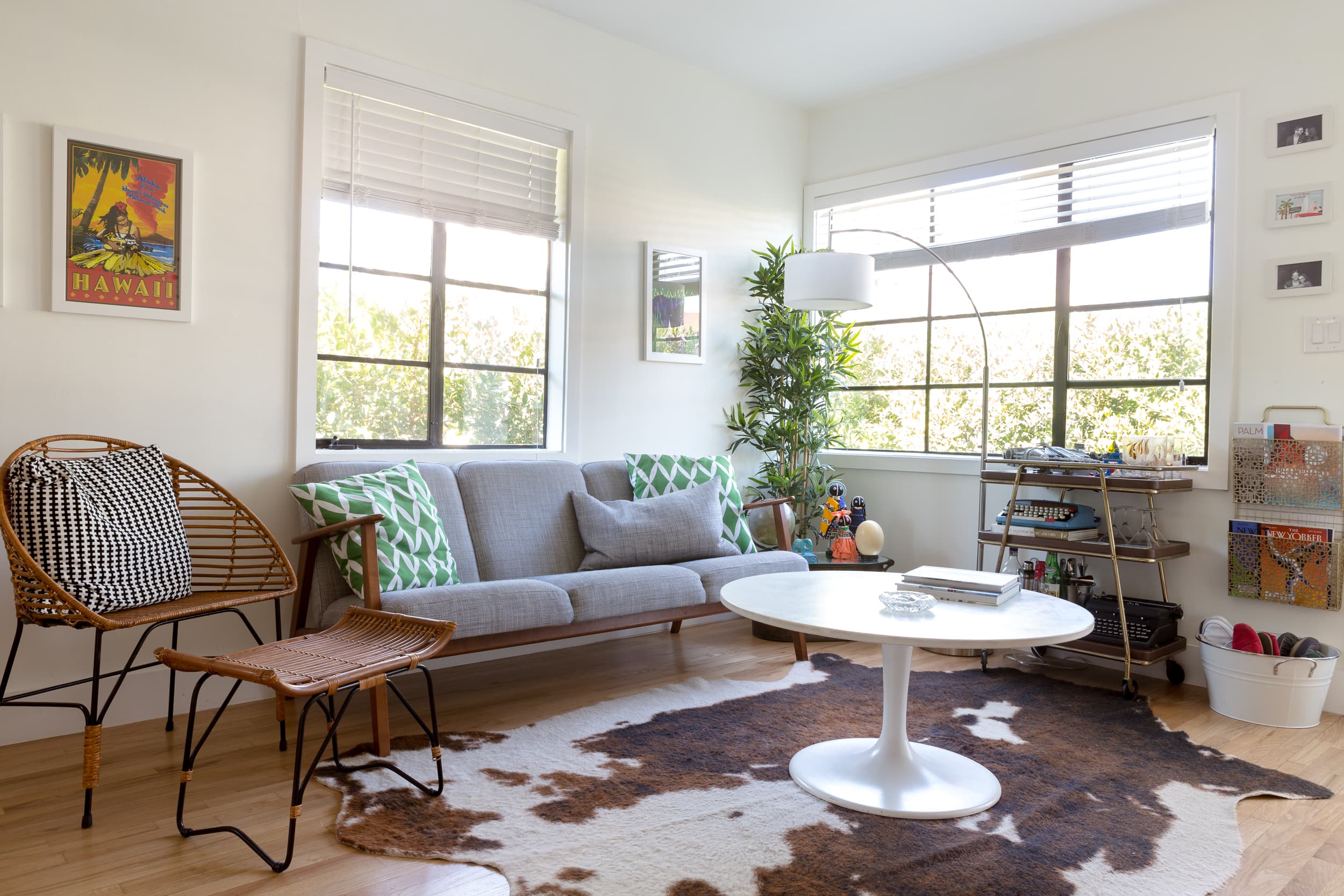7 Stylish Ways to Decorate with Vintage Typewriters