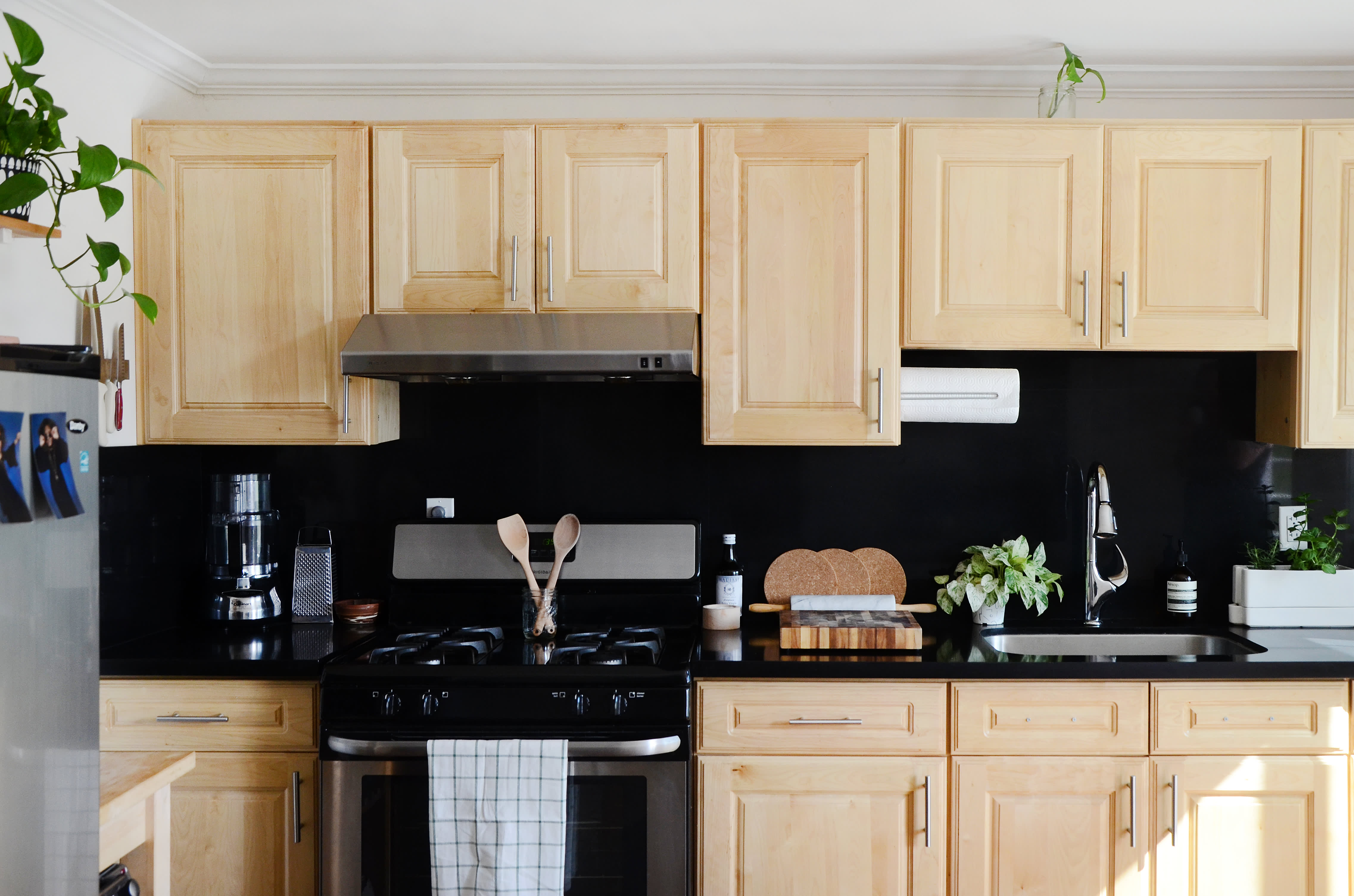 5 Ideas to Update a Builder Grade Kitchen 