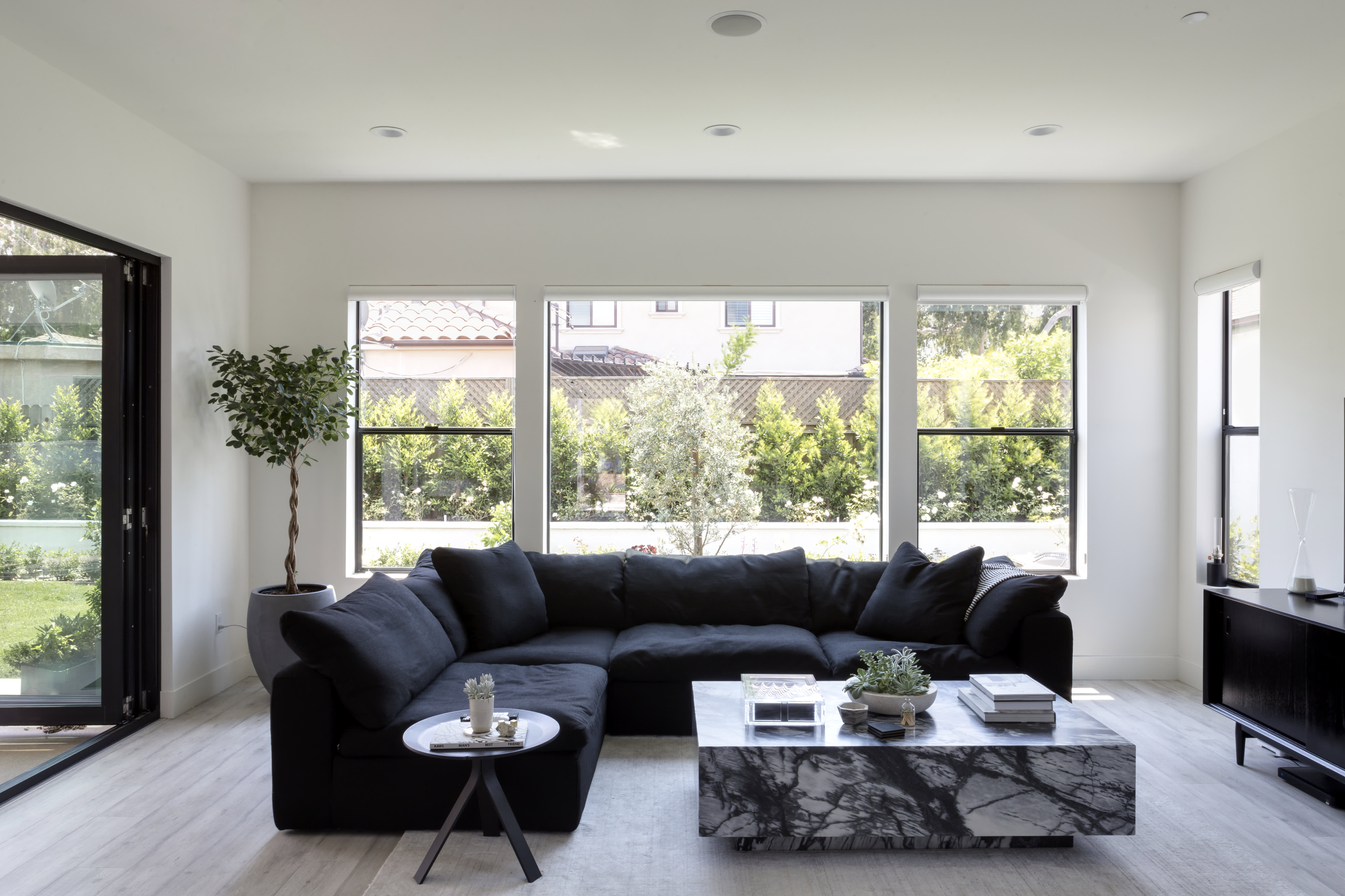 34 Awesome Minimalist Contemporary Living Room Decor Ideas