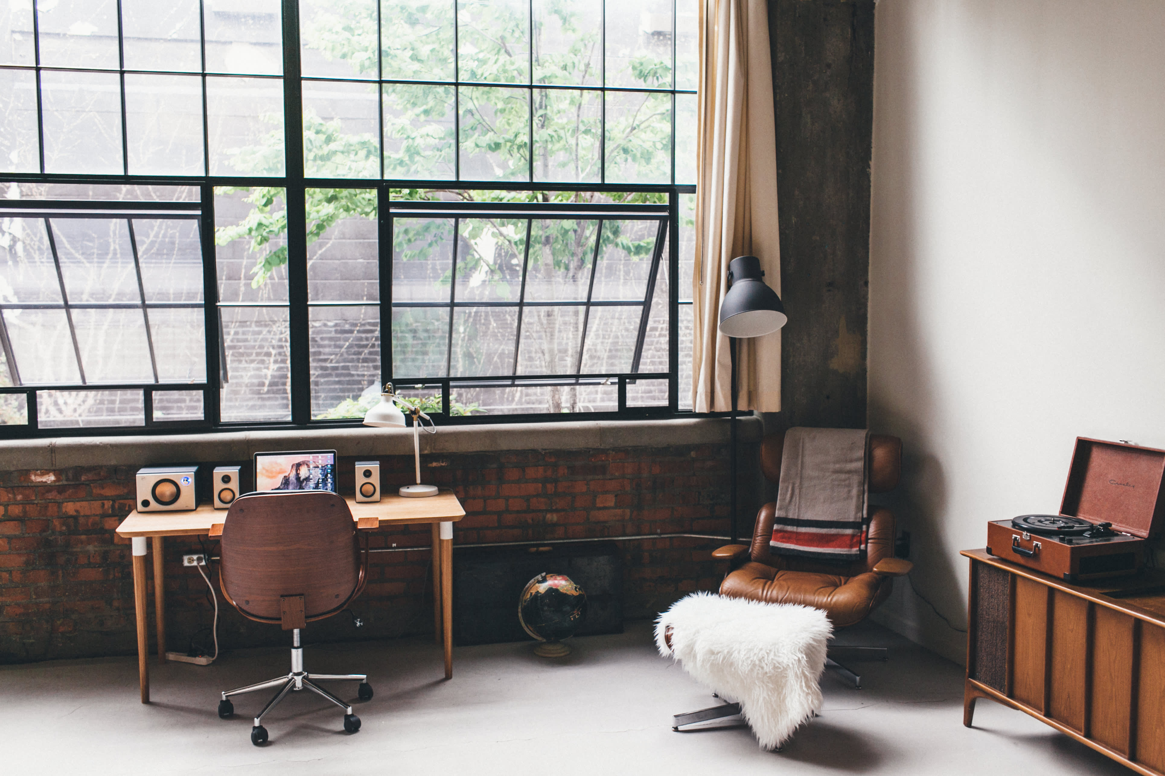 House Tour: A Modern Loft in a Historic Building | Apartment Therapy, image size:3860x2573