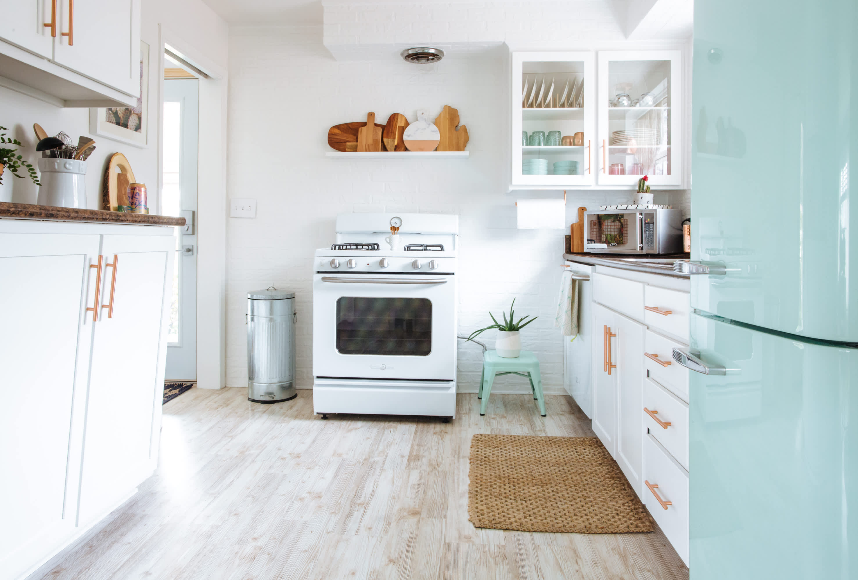The Best Flooring For Dogs 5 Pet Friendly Expert Approved Options Apartment Therapy