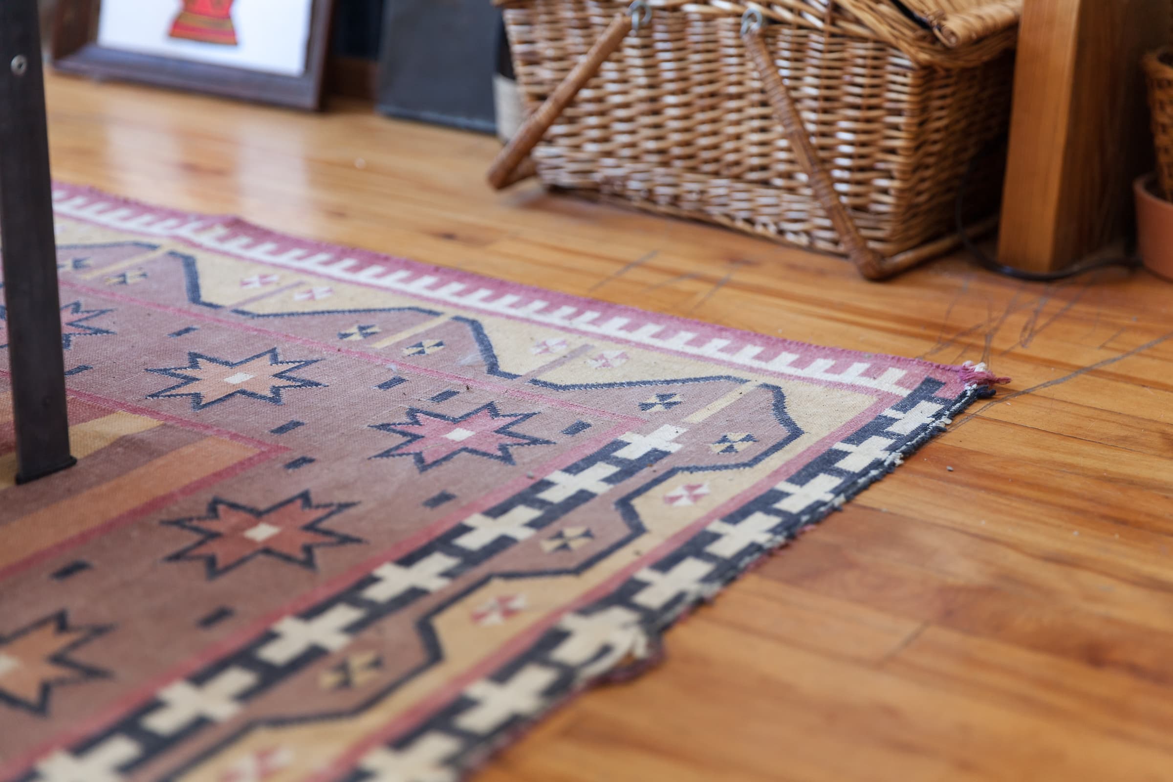 The Best Alternative to Expensive Carpets: Binding a Carpet