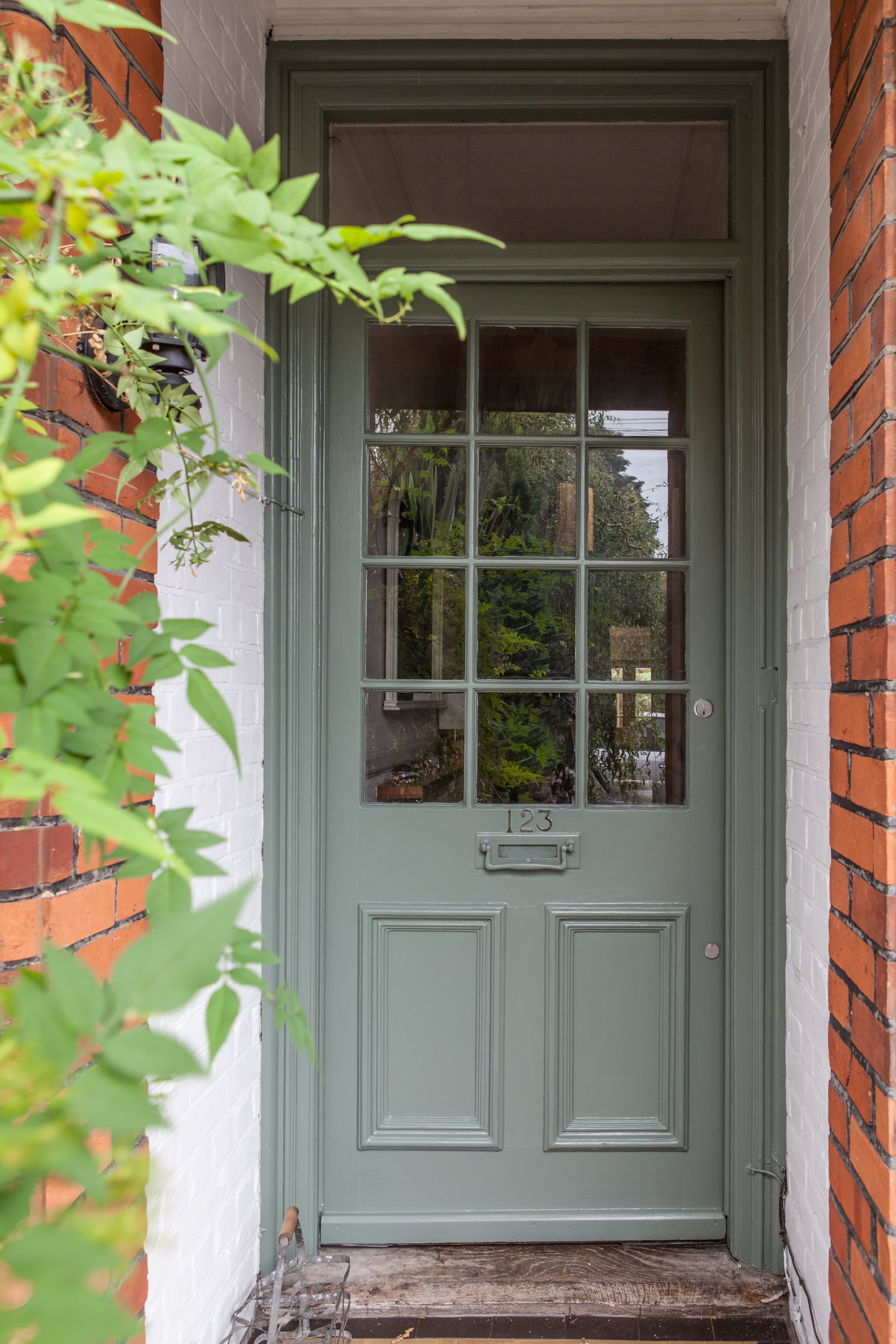 The 25 Best Paint Colors For Your Front Door | Apartment Therapy