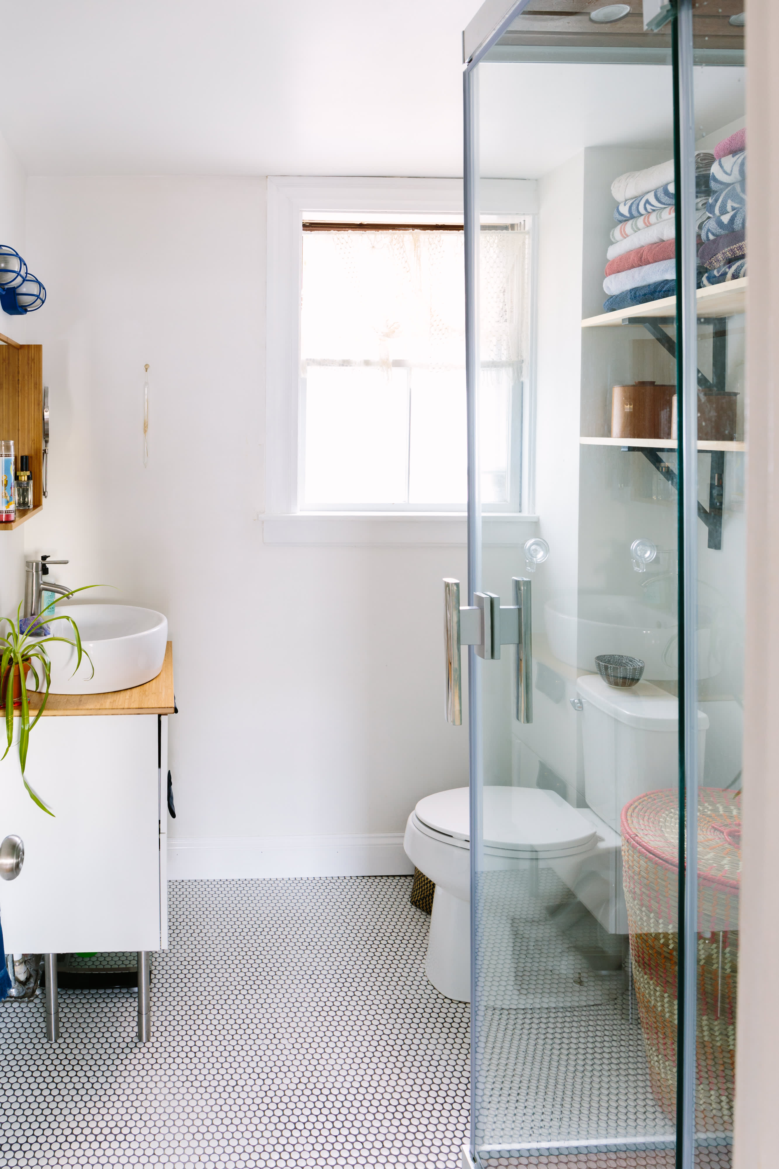 Turning My Boring Apartment Tub Into A Spa like Retreat - My Curly  Adventures