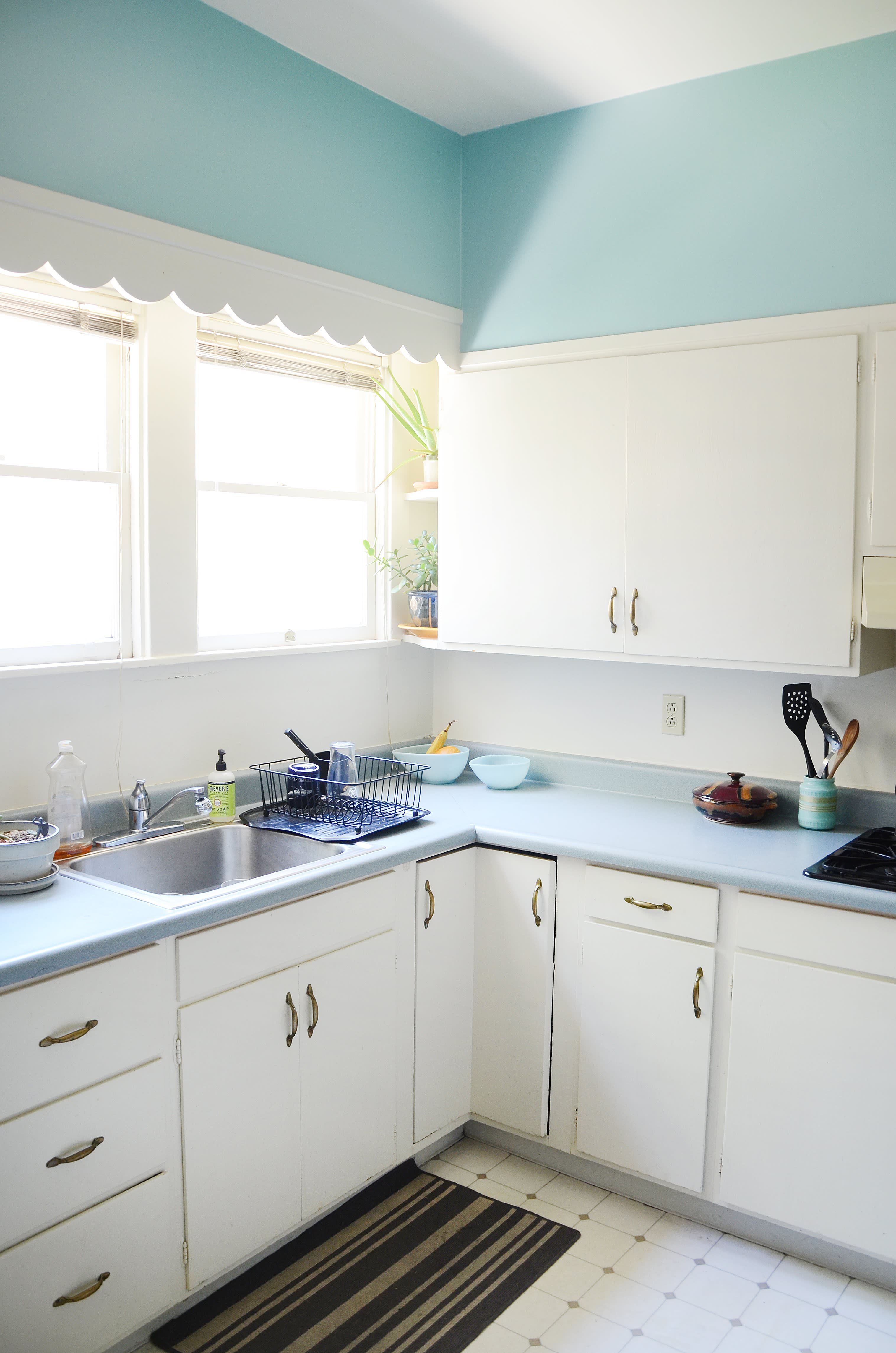 This Popular Kitchen Color Can Actually Hurt a Home's Sale Price