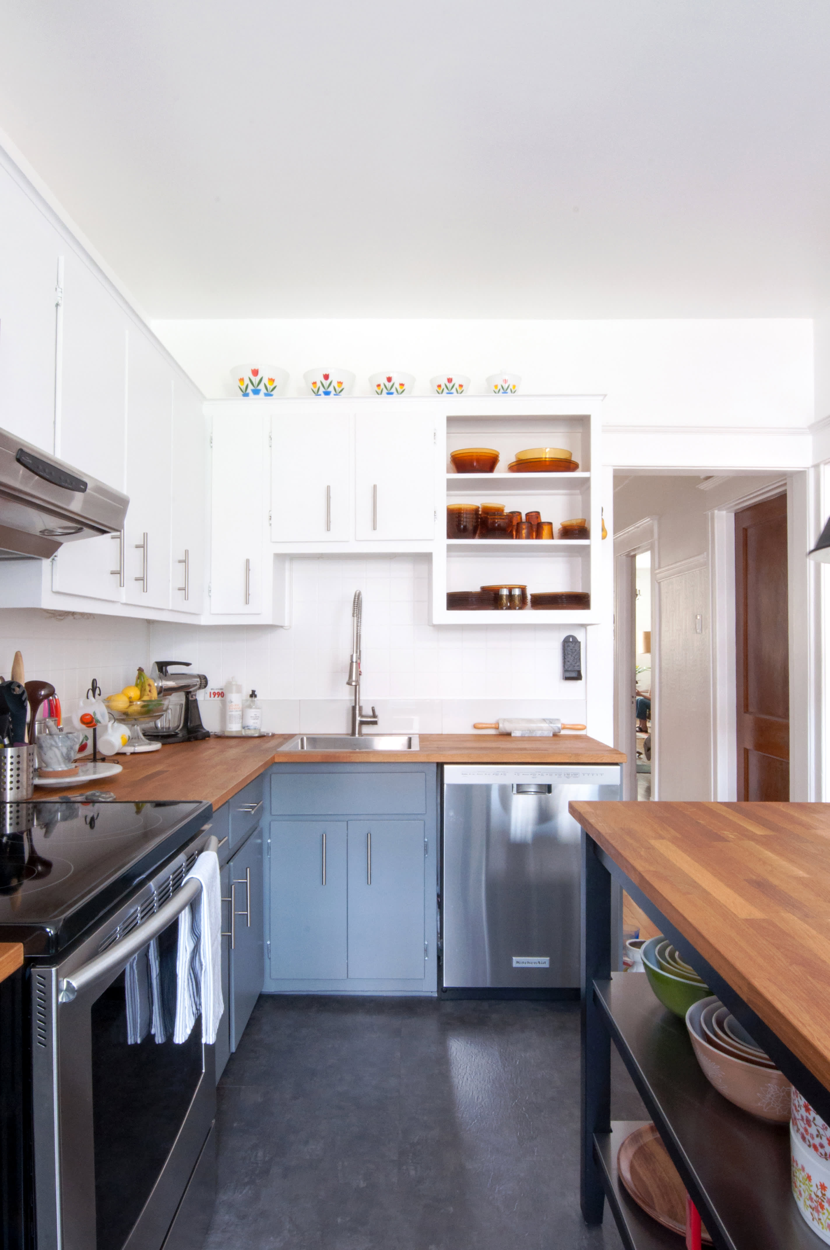 kitchen island with seating for apartment