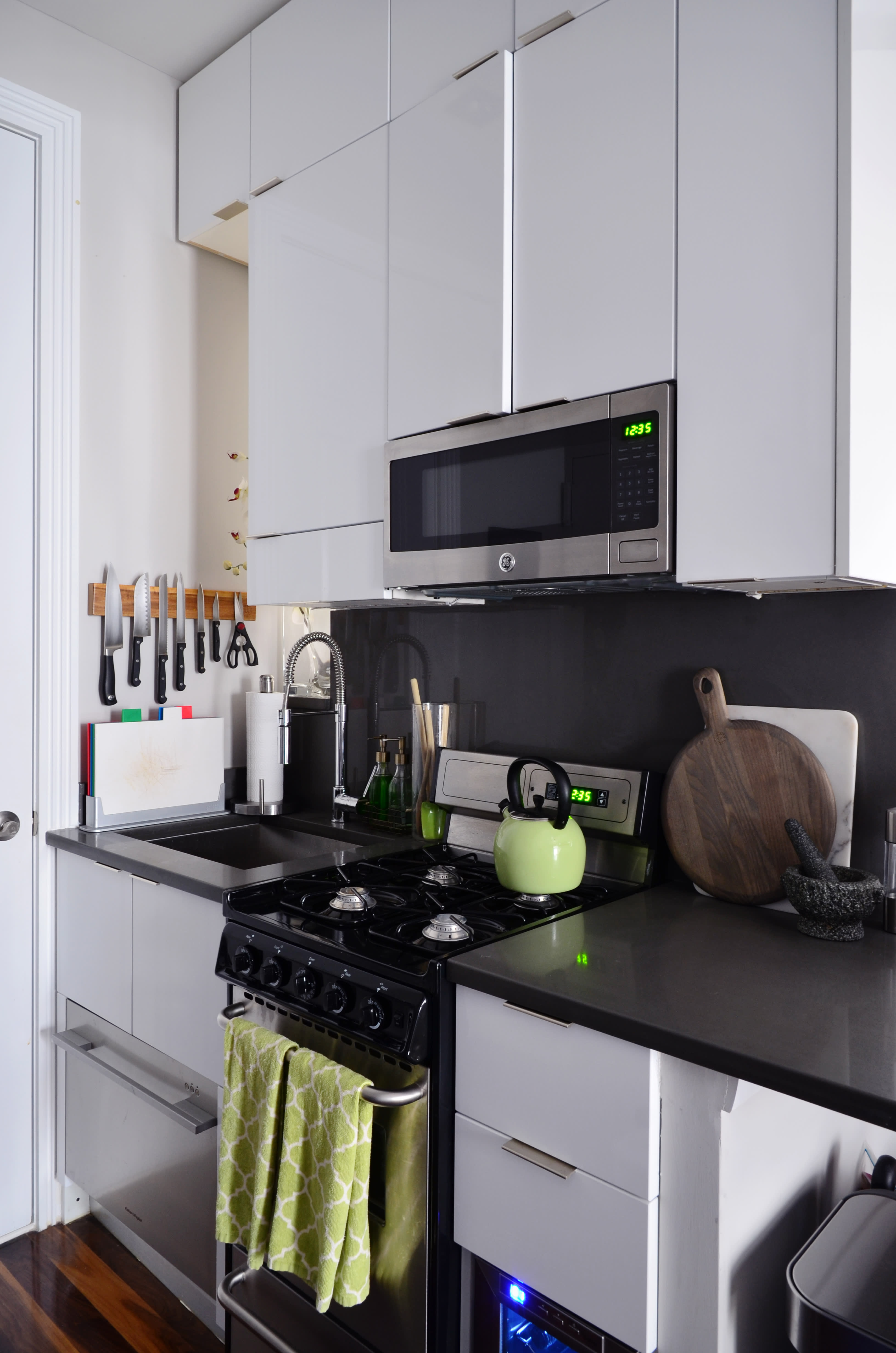 How to Organize a Small Apartment Kitchen: A 7-Step Plan