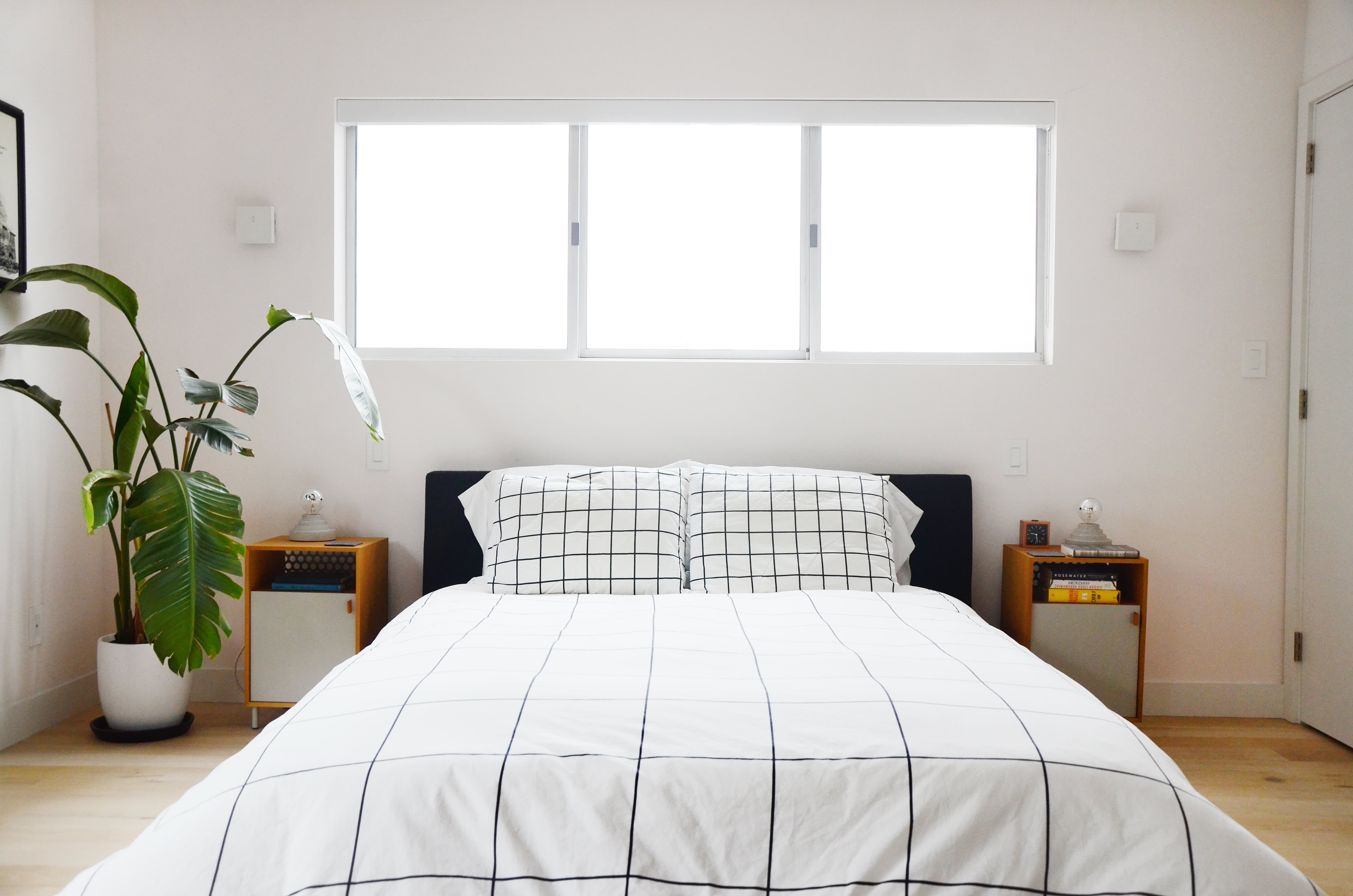 Duvet Covers vs. Comforters: Key Differences, Benefits & Drawbacks