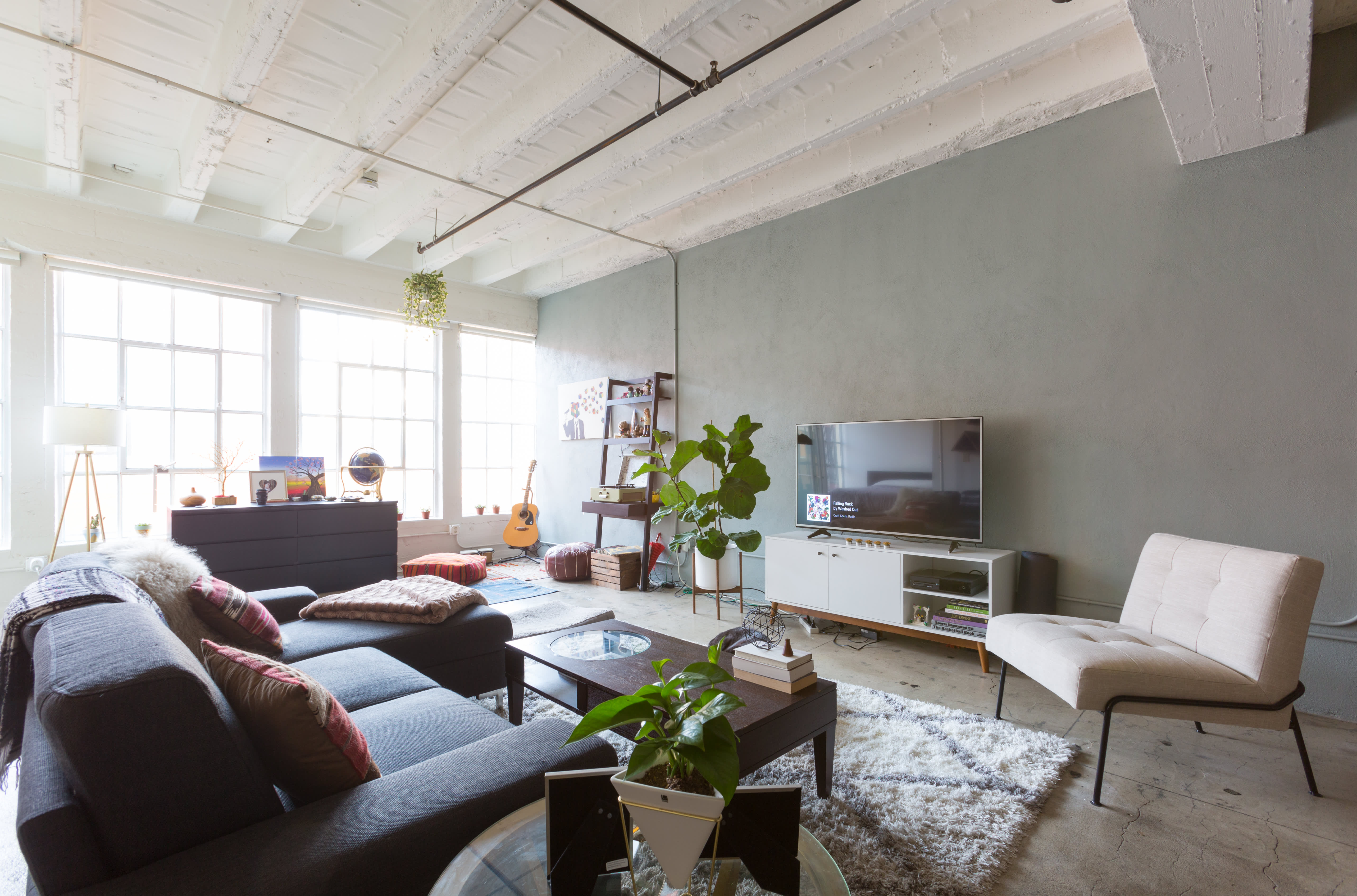 House Tour: An Industrial Modern DTLA Loft | Apartment Therapy