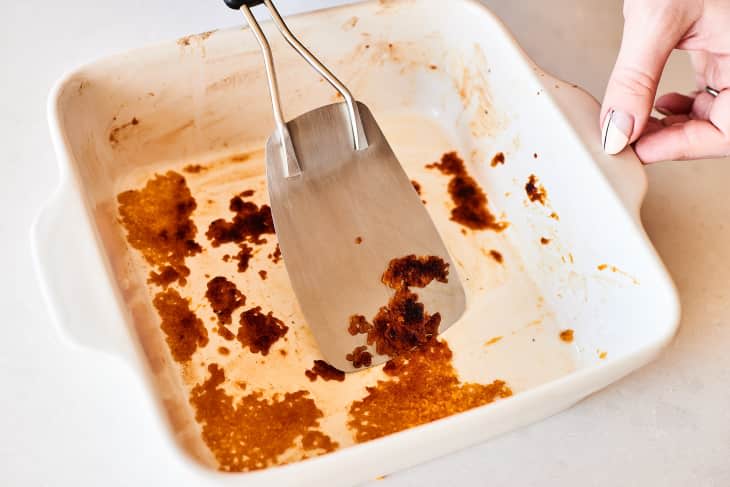 7 Tips for Washing a Lot of Dishes - Fast!